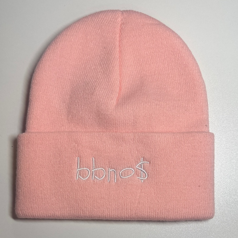 BBNO$ pink beanie